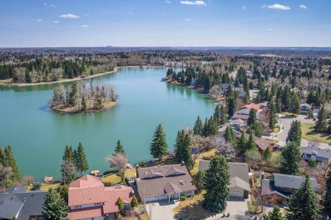 Bonavista Downs neighbourhood in Calgary