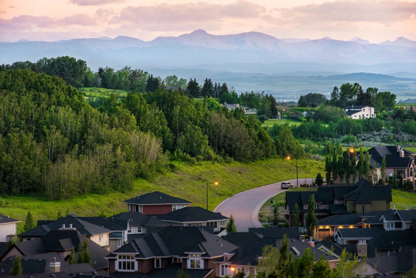 Crestmont neighbourhood in Calgary