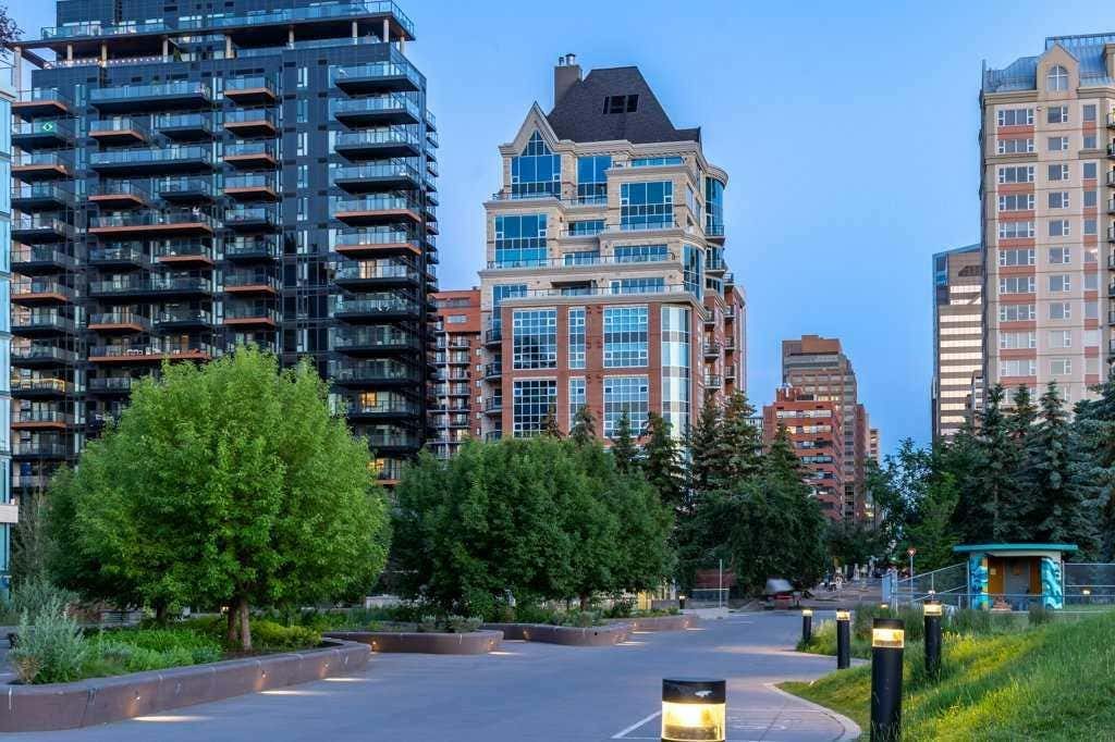 Glenbrook neighbourhood in Calgary