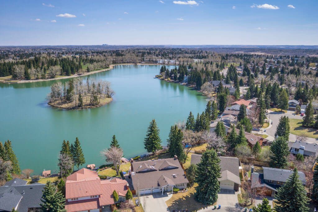 Lake Bonavista neighbourhood in Calgary